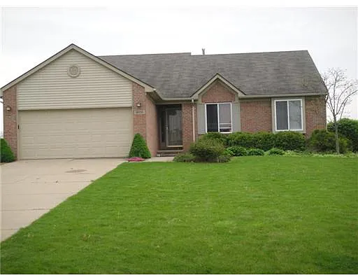 9119 Meadow View Ln photo 1