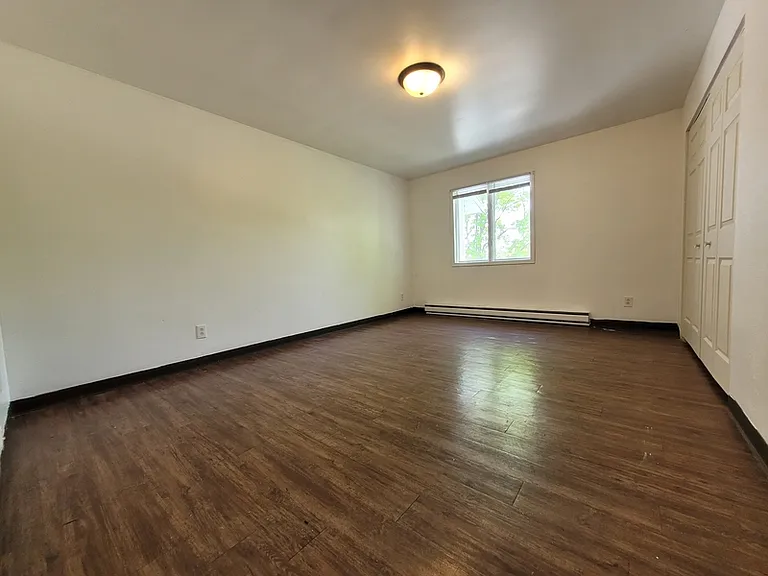 1113 Geneva Rd #2 — Photo 8