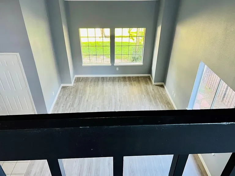 7627 Candlegreen Ln — Photo 33