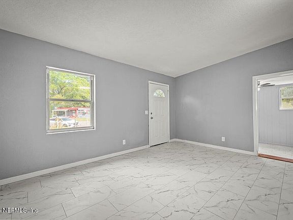 5th image of 5608 PANSY Lane