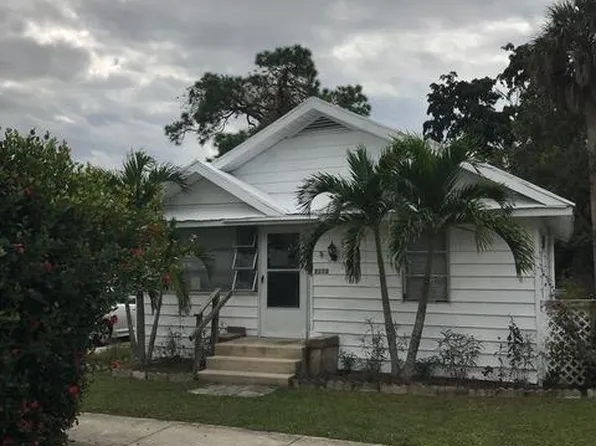 2162 Willard St, Fort Myers, FL 33901