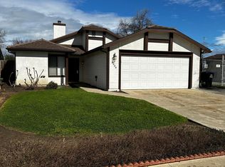 4906 W Victor Ct, Visalia, CA 93277