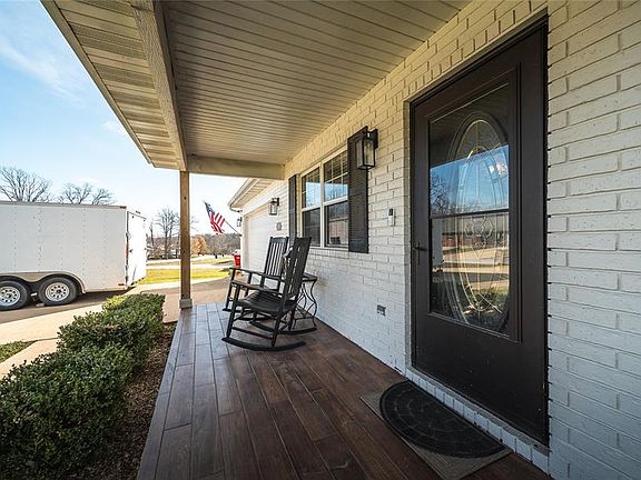 3rd image of 19590 Lilly Ln