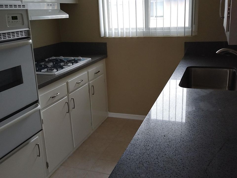 2nd image of 2264 Maple St APT D