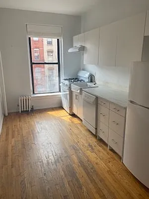 Rented by R New York | media 17