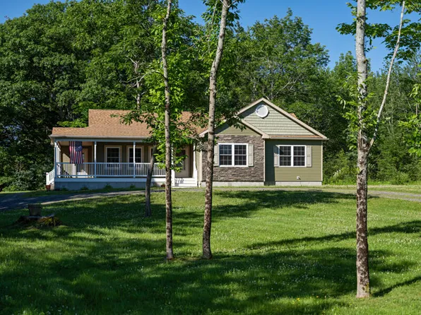 27 Bobolink Lane, Thomaston, ME 04861