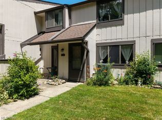 11491 Harbour Light Dr, North Royalton, OH 44133