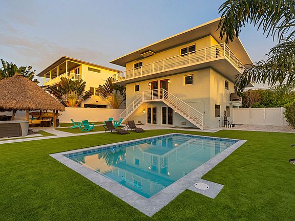 5th image of 139 Marina Ave