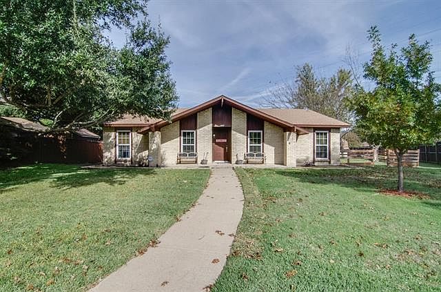 1st image of 1607 Fair Oaks Dr