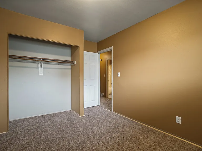 1118 Lincoln Ave — Photo 15