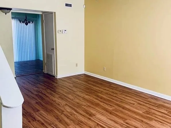 141 Depot Ln APT J, Ozark, AL 36360