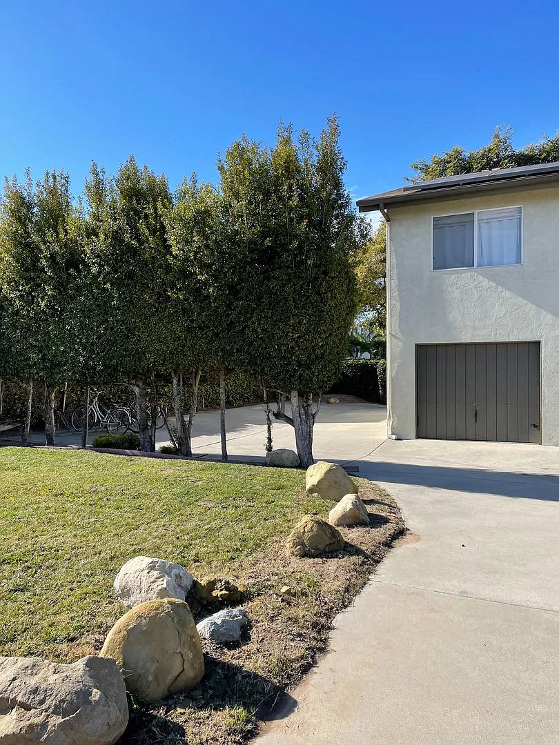6595 Segovia — Photo 4