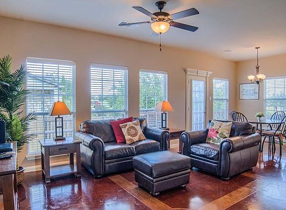 2nd image of 443 Summer Dr