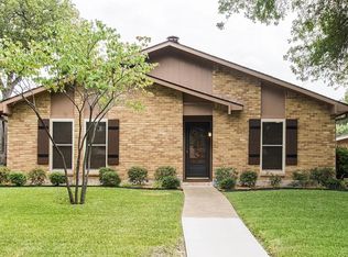8514 Grumman Dr, Dallas, TX 75228