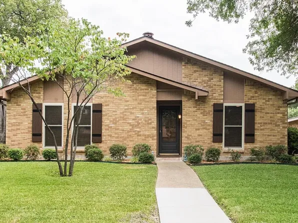 8514 Grumman Dr, Dallas, TX 75228