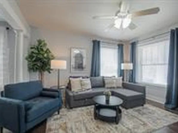 3833 Central St APT 2N, Kansas City, MO 64111