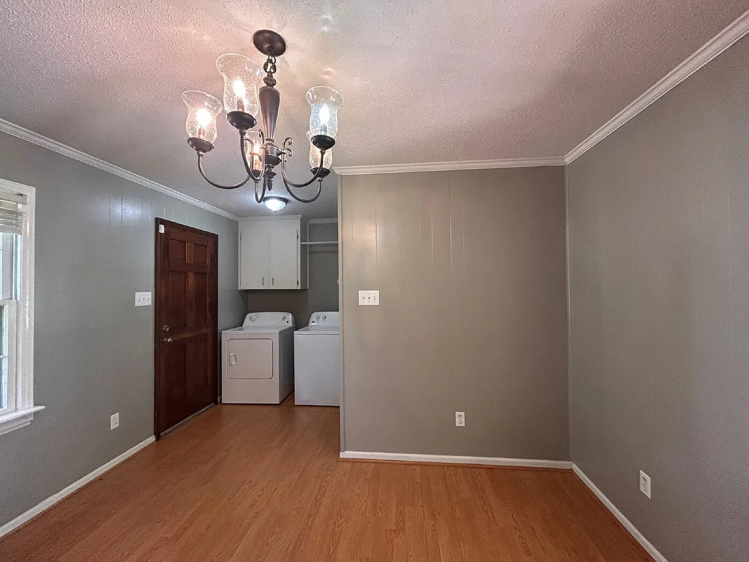 3 bed, 1.5 bath, $1,600 — Photo 3