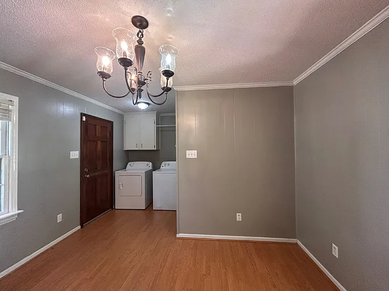 301 La Grange Rd — Photo 3