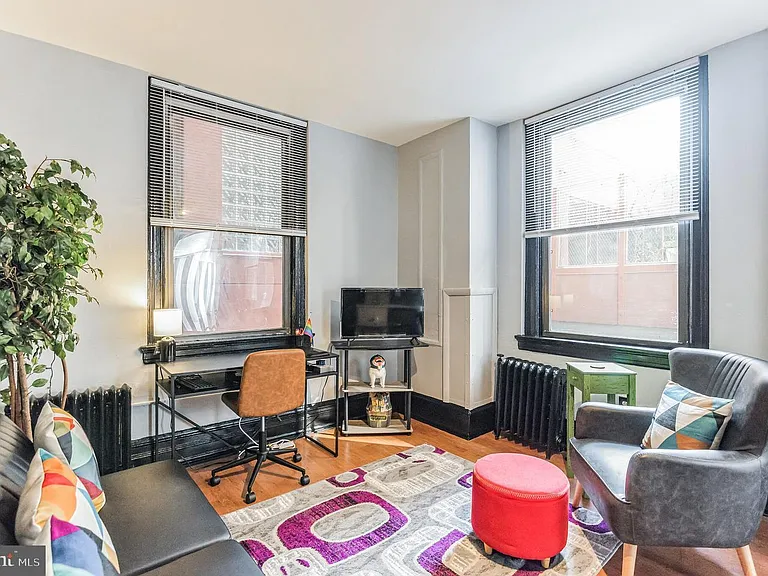 1324 Locust St #519 — Photo 5