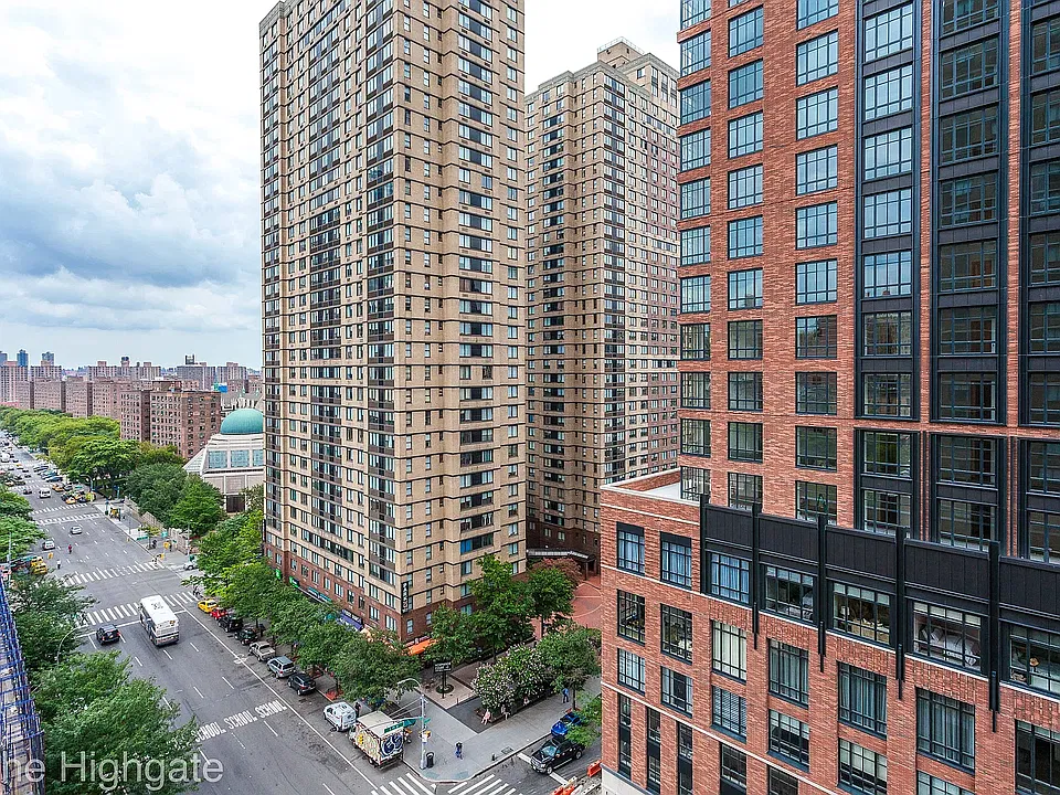 182 E 95th St #7J