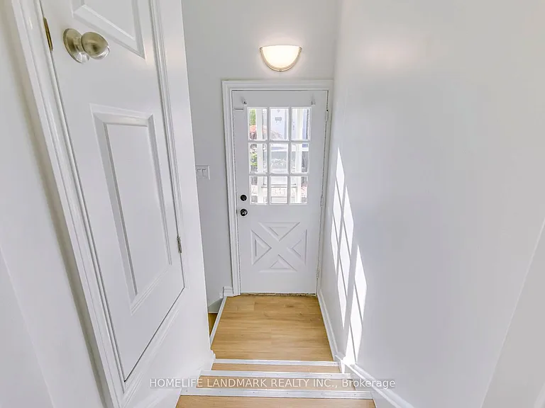 146 Manning Ave — Photo 21