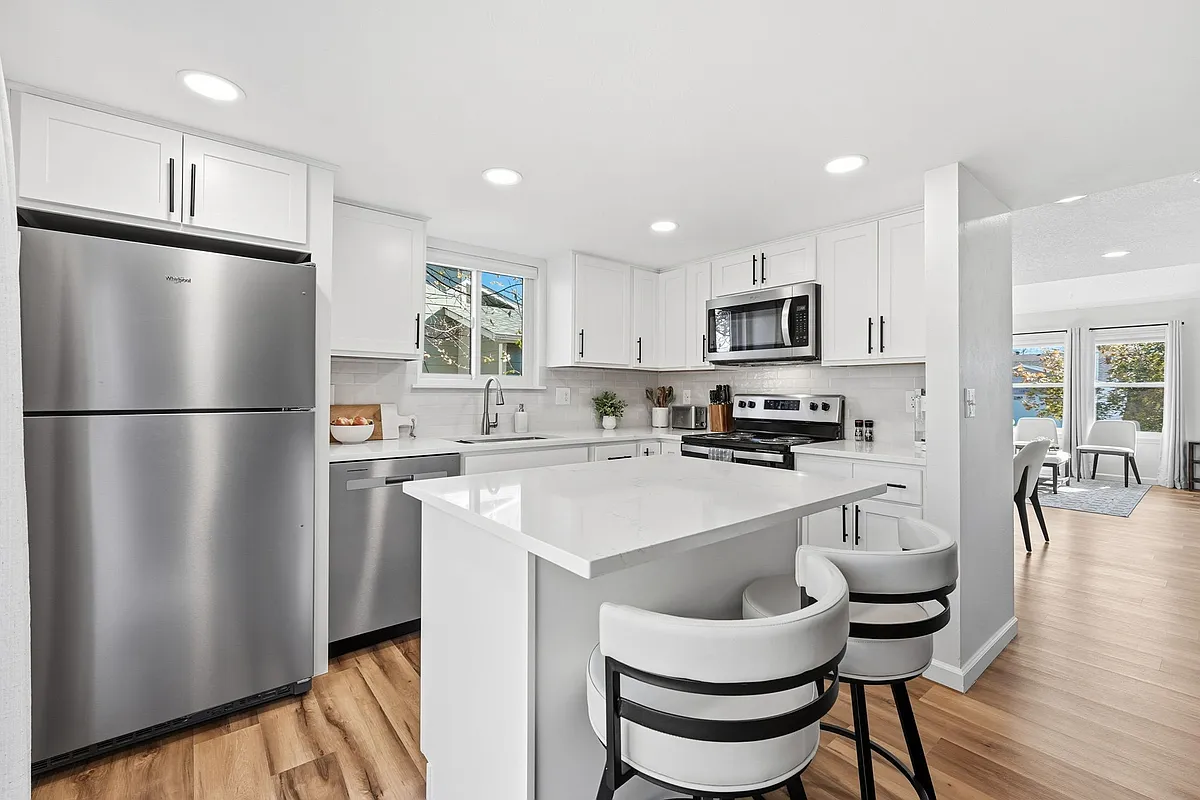 Building Photo - 11833 W Marlowe Pl