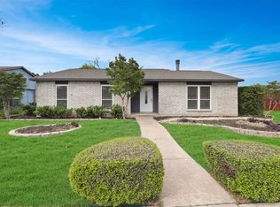 105 Lucinda Dr, Garland, TX 75040