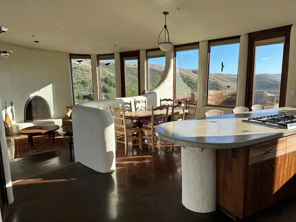 60 Indian Hill Rd, Nicasio, CA