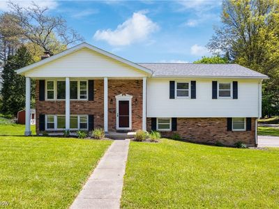 202 Maple Ave, Chardon, OH, 44024