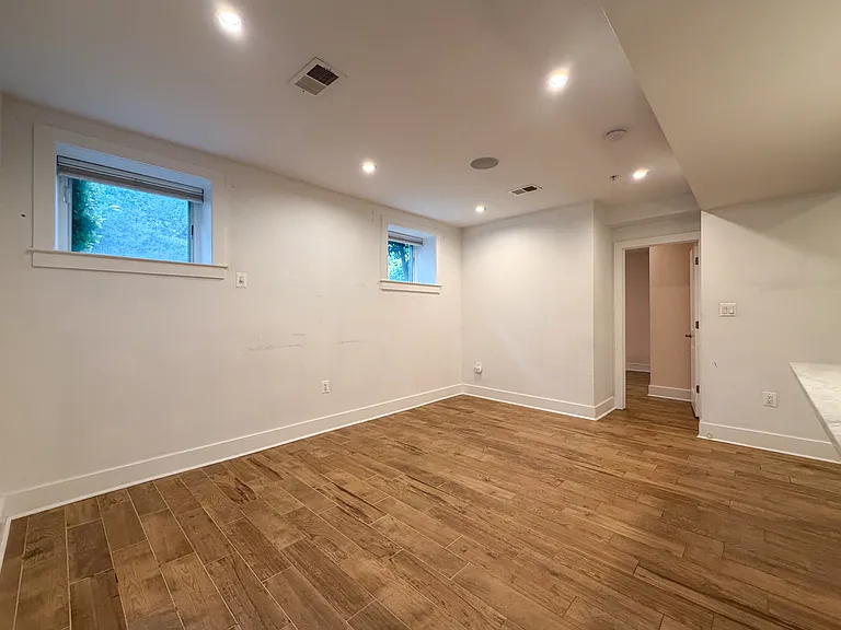 1601 Hobart St NW #1 — Photo 18