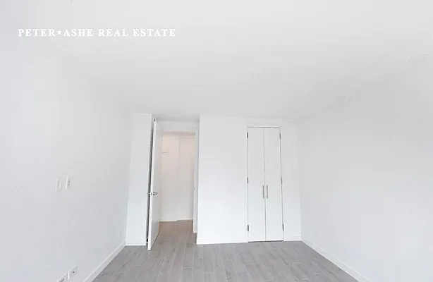 Rented by Peter Ashe | media 6
