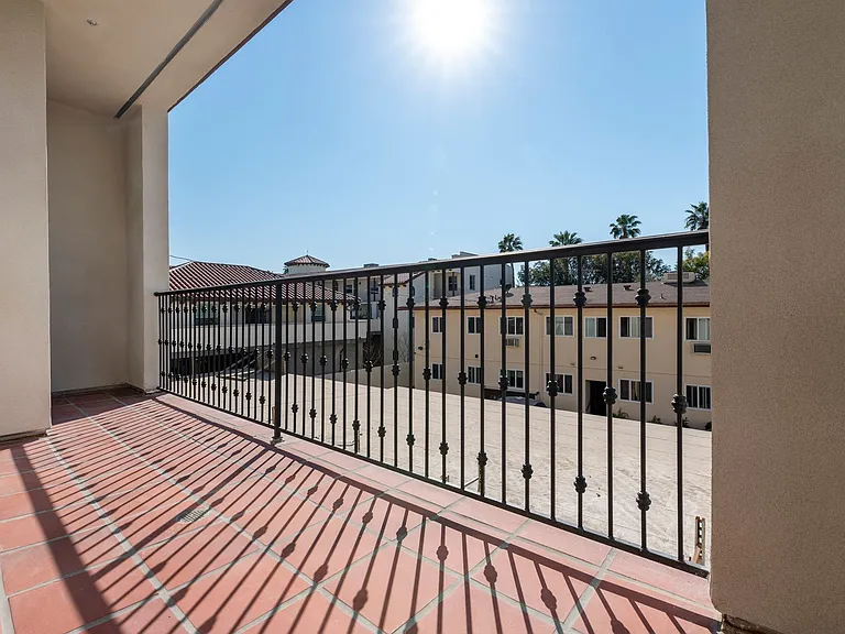 Mission View Residences — Photo 14