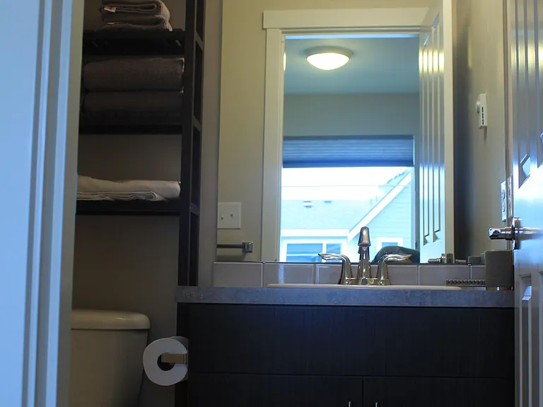 351 Vashon Ct NE — Photo 17