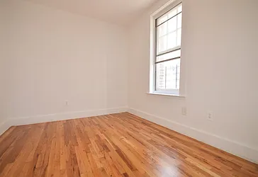 Rented by CITY SKYLINE REALTY INC