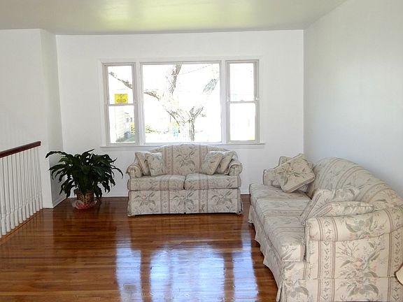 GORGEOUS LIVING ROOM