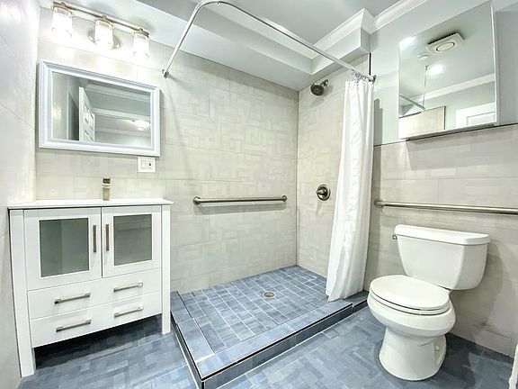 4th image of 48-40 42nd St #1