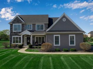 7197 Creekbend Dr, North Tonawanda, NY 14120