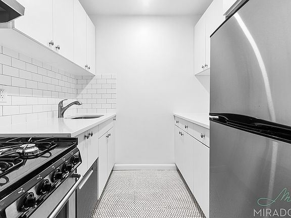 2nd image of 65 4th Ave APT 4D