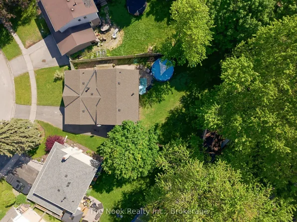 30 Deerpark Cres, Clarington, ON L1C 3M3