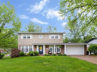 1216 Foxview Ter, Ballwin, MO 63011