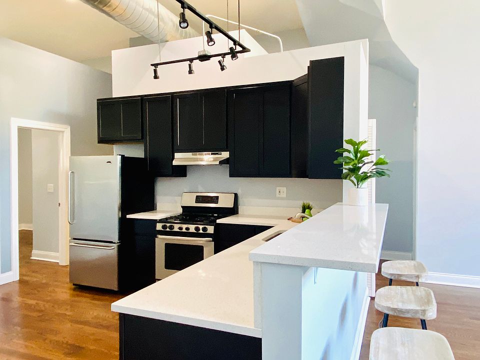 2nd image of 2349 W North Ave #1F