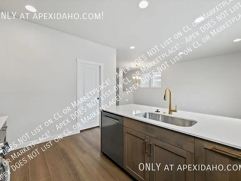 4264 W Topeka St — Photo 16