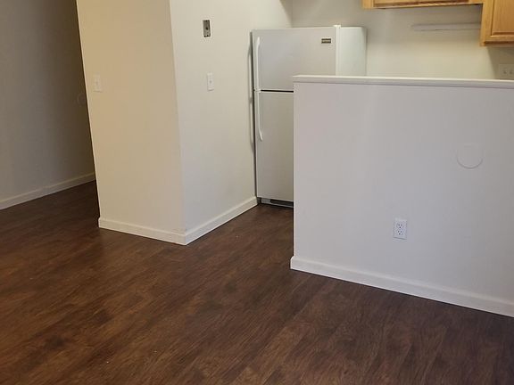 4th image of 182 E Market St #212