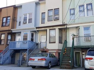 315 12th St, Union City, NJ 07087