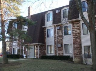 985 S Court Of Shorewood APT 3A, Vernon Hills, IL 60061