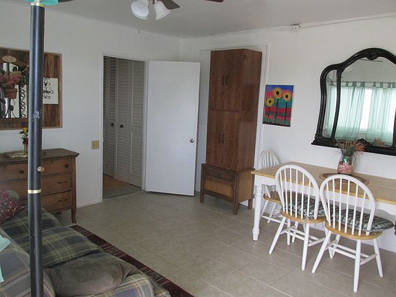 Living room / dining room