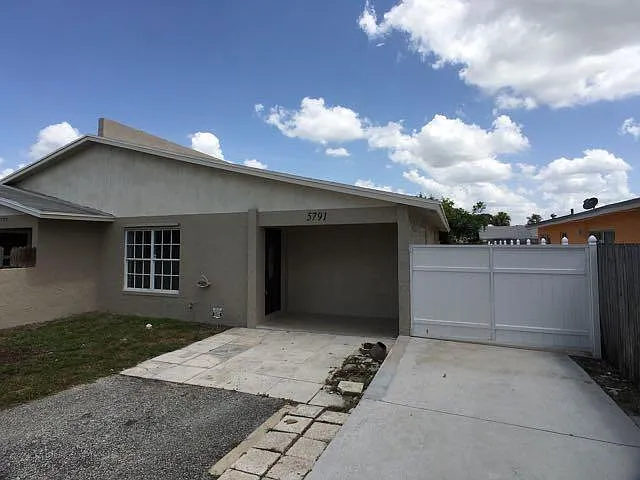 5791 S Rue Rd — Photo 1