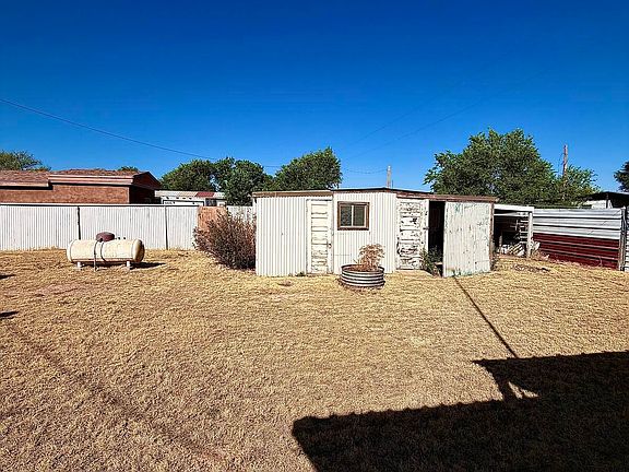 3rd image of 303 Grayling Ln