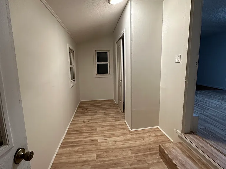 28 Beverly Hts #2 — Photo 3