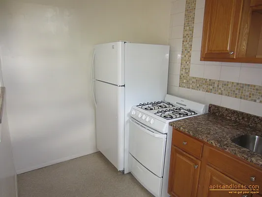 Rented by aptsandlofts.com | media 20